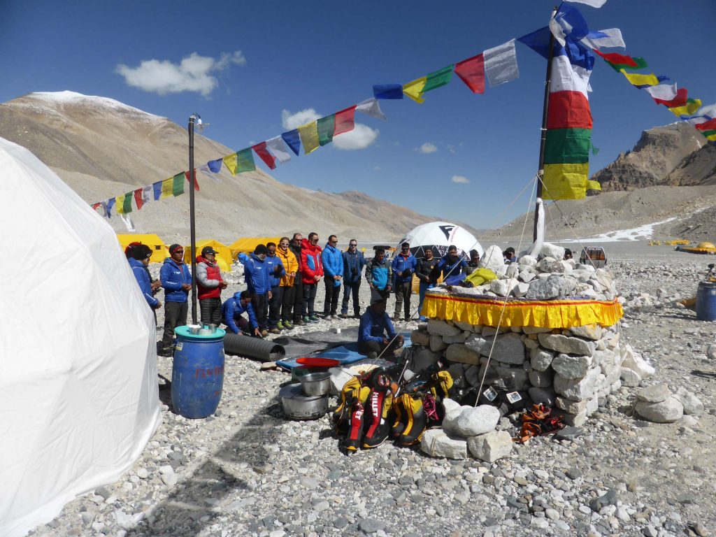 Kennenlernen der Sherpas im Basecamp, Everest